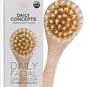 Daily concepts facial dry brush